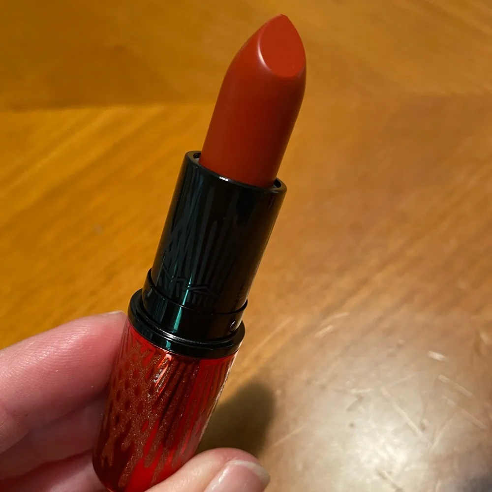 MAC Matte Lipstick Chili